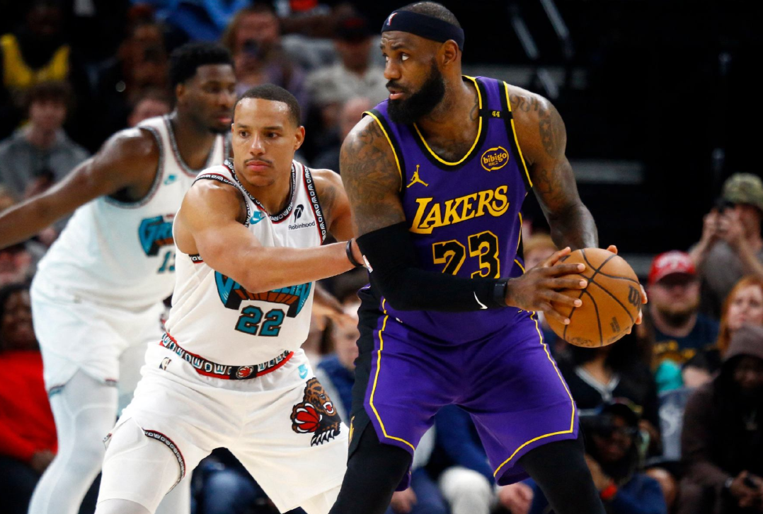 3年1.26亿顶薪，球队老大也要走？美媒列3换1方案，勇士或成赢家